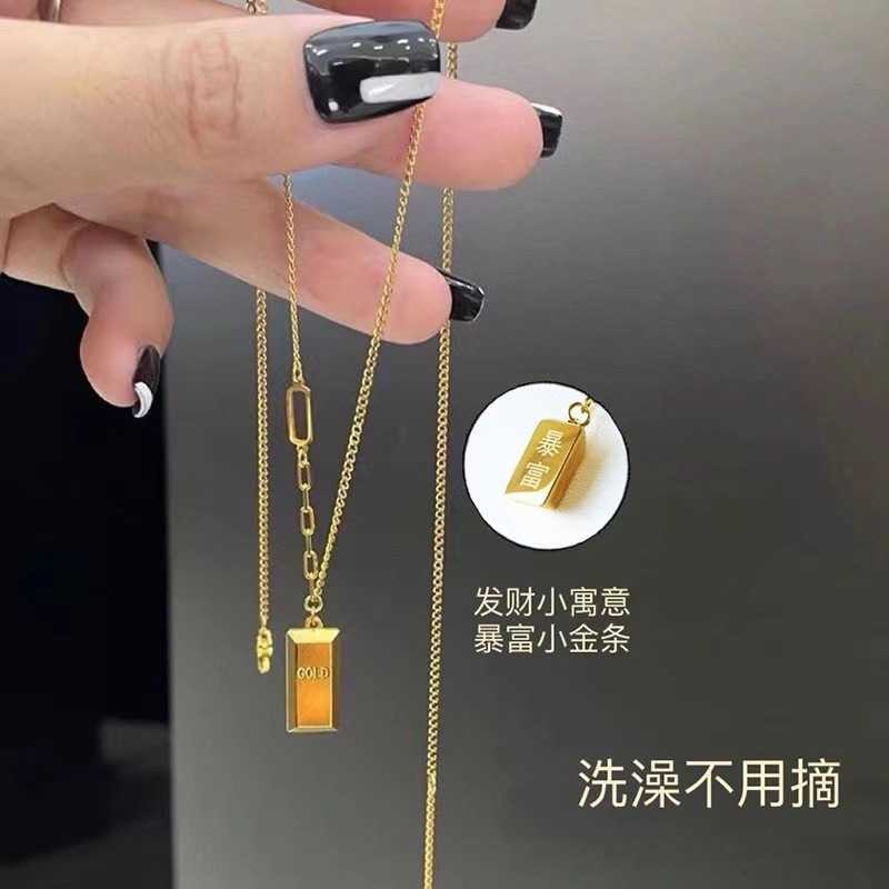 轻奢字母小金砖项链网红小众锁骨链简约小巧时尚高级感项饰女