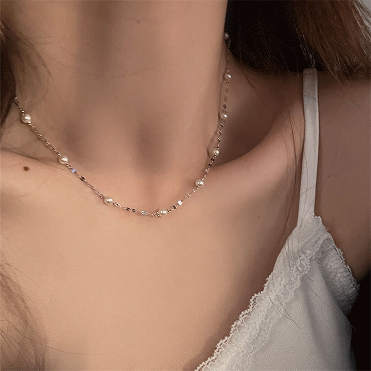 珍珠嘴唇锁骨链女夏季高级设计感小众颈链轻奢简约网红项链新款铜