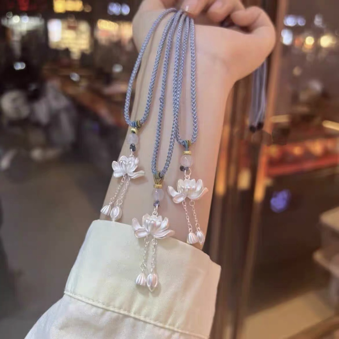 两世欢莲花吊坠流苏新中式项链女ins简约手工编织高级感轻奢精致
