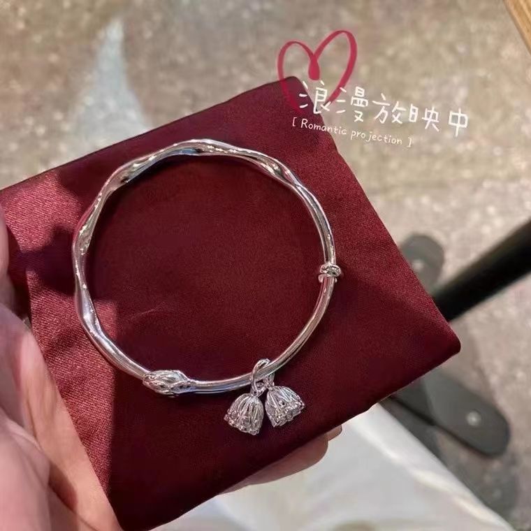 新中式国风亮面莫比乌斯莲蓬镀银手镯女款扭纹镯子可调节莲花手环