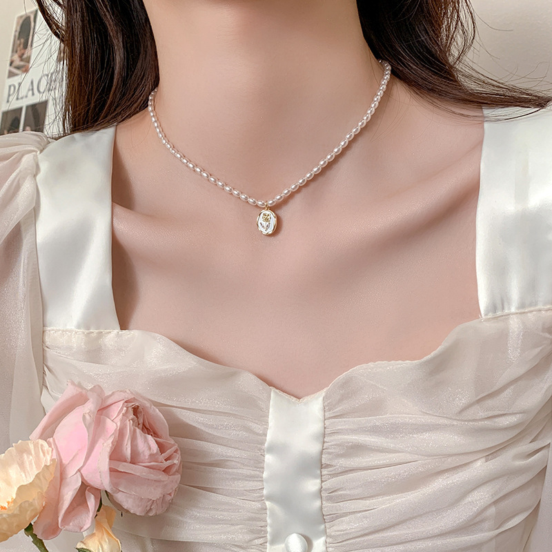 玫瑰花吊坠珍珠项链女日韩清新甜美小众设计感珍珠毛衣链女批发