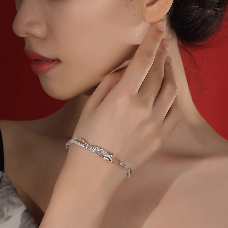 灵龙手镯小众设计高级感本命年开口龙形手环送生闺蜜手饰新年礼物