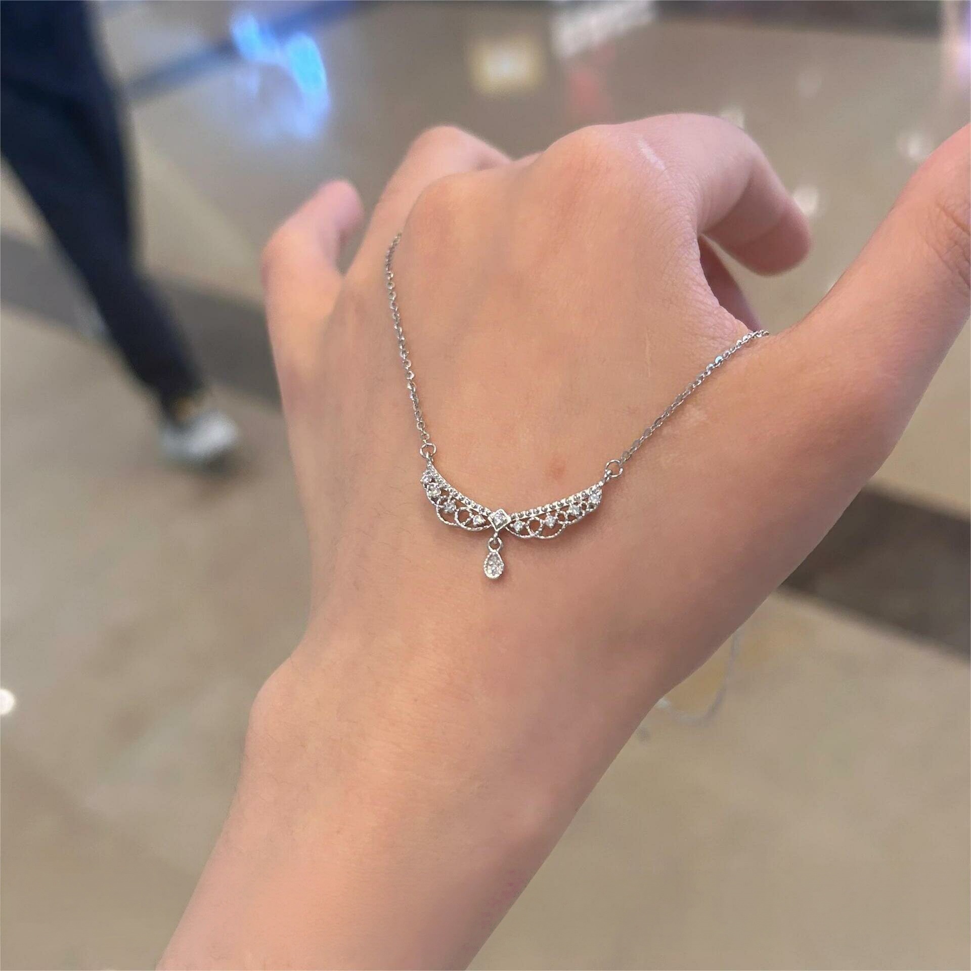 天使翅膀流苏蕾丝花纹项链女精致公主宫廷风轻奢小众高级感锁骨链